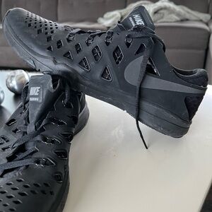 Nike Men's Black Athletic Shoes